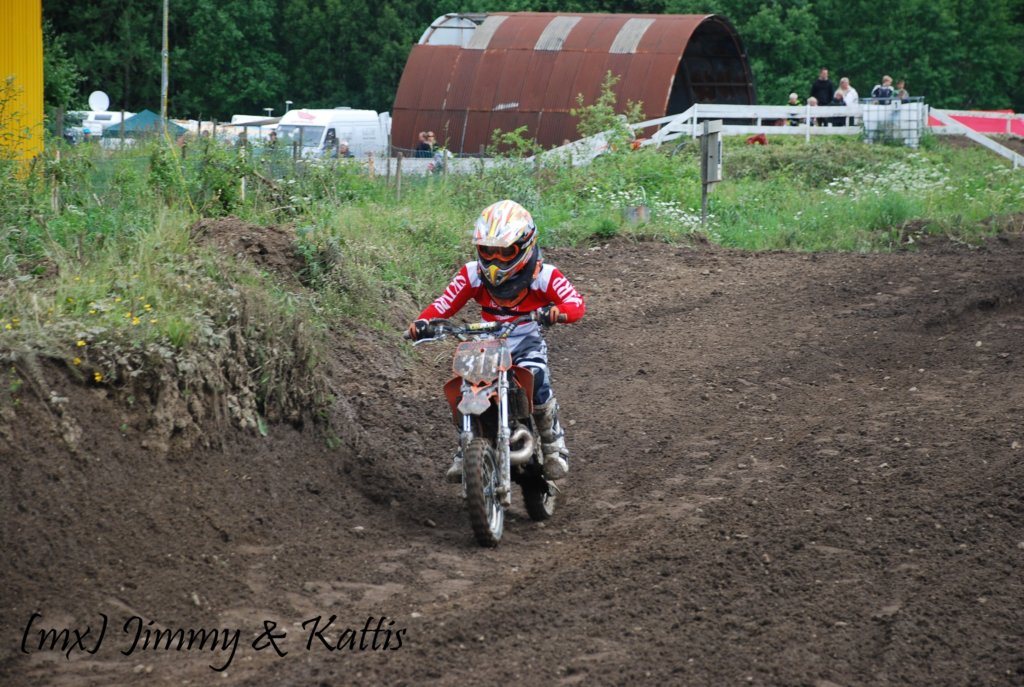 mxsydduveke20100620128.jpg