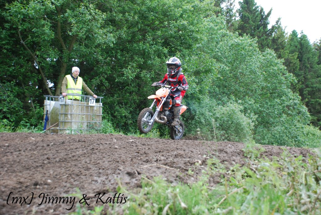 mxsydduveke20100620218.jpg
