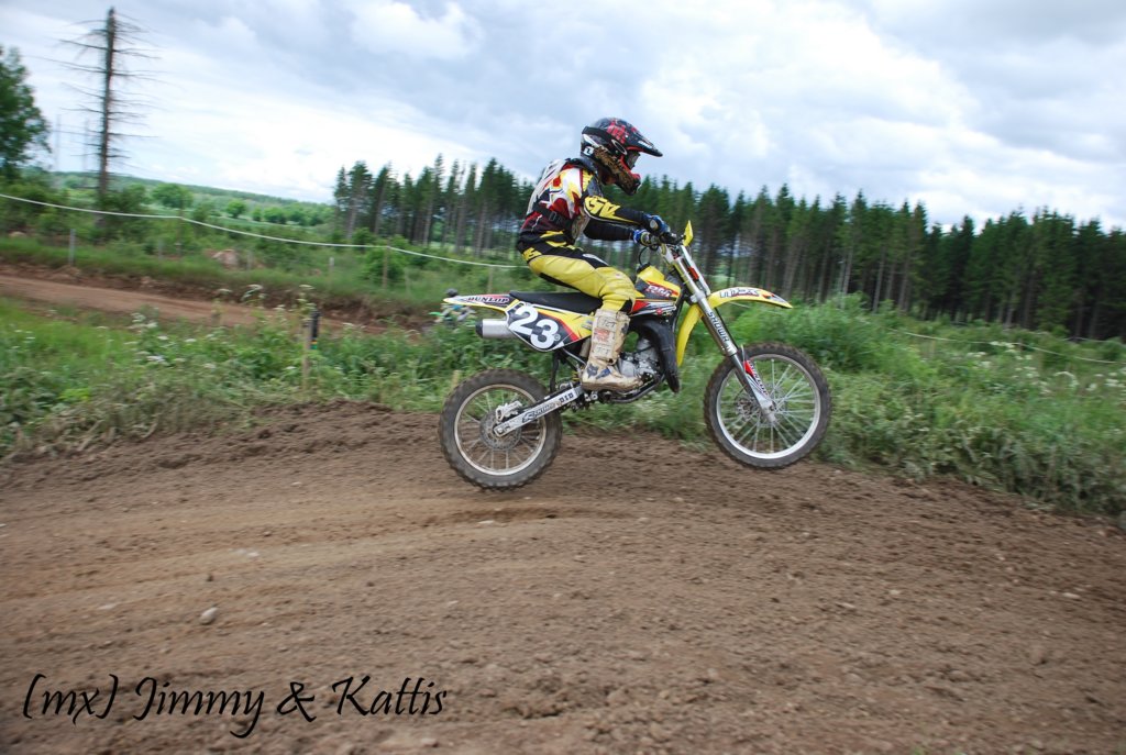 mxsydduveke20100620775.jpg