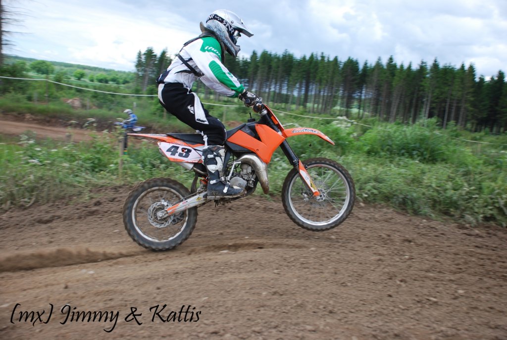 mxsydduveke20100620779.jpg