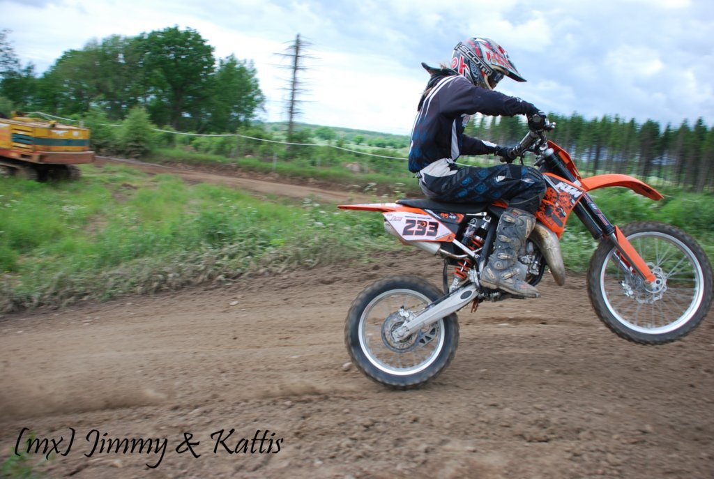 mxsydduveke20100620787.jpg