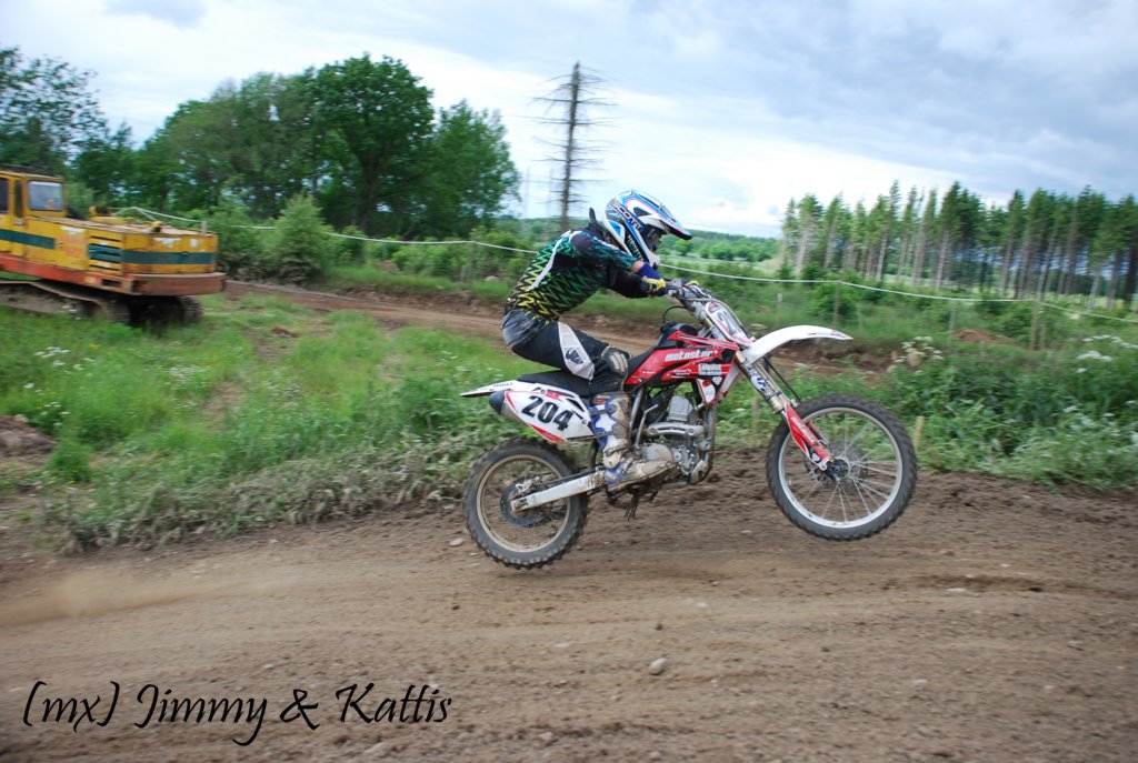 mxsydduveke20100620807.jpg