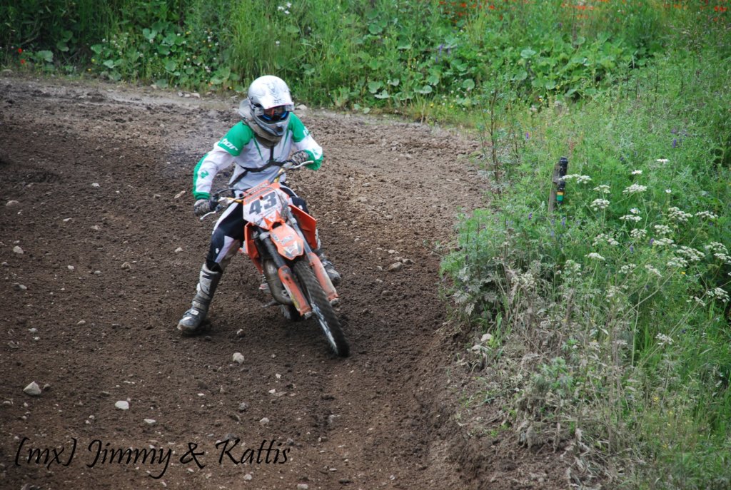 mxsydduveke20100620844.jpg
