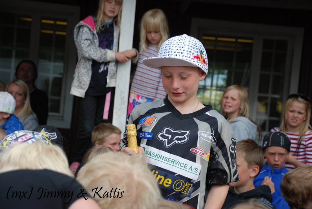 mxsydduveke201006201063.jpg