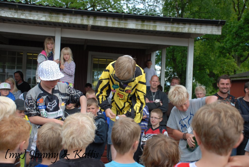 mxsydduveke201006201070.jpg