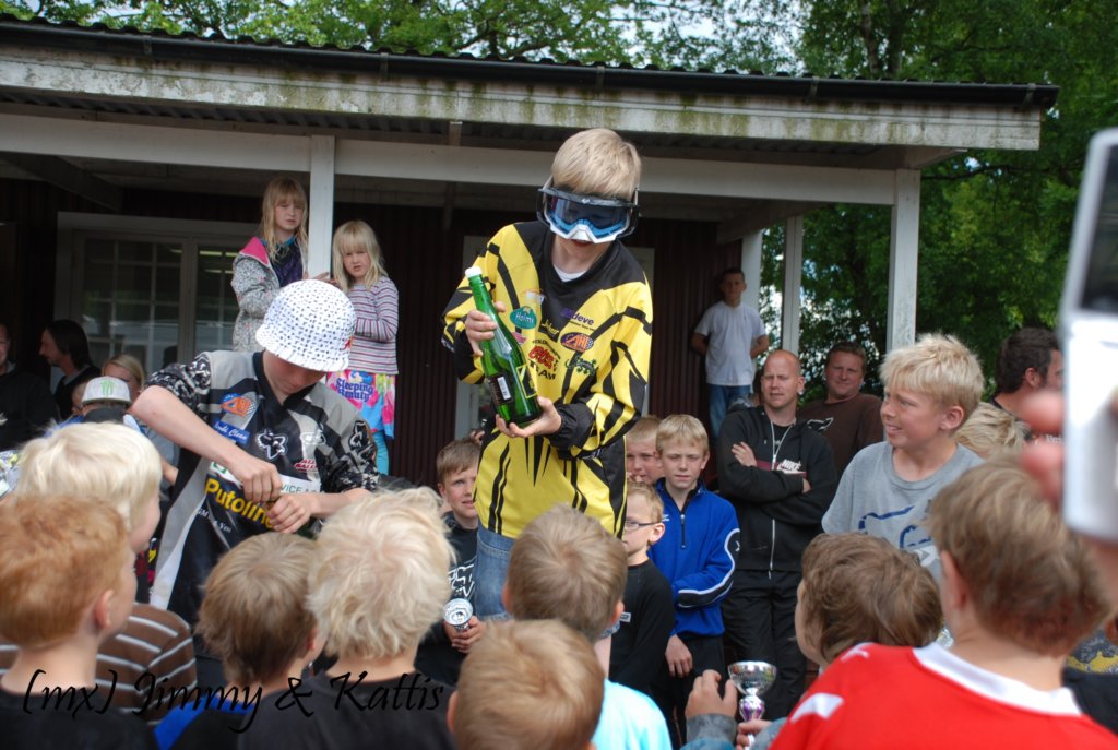 mxsydduveke201006201071.jpg